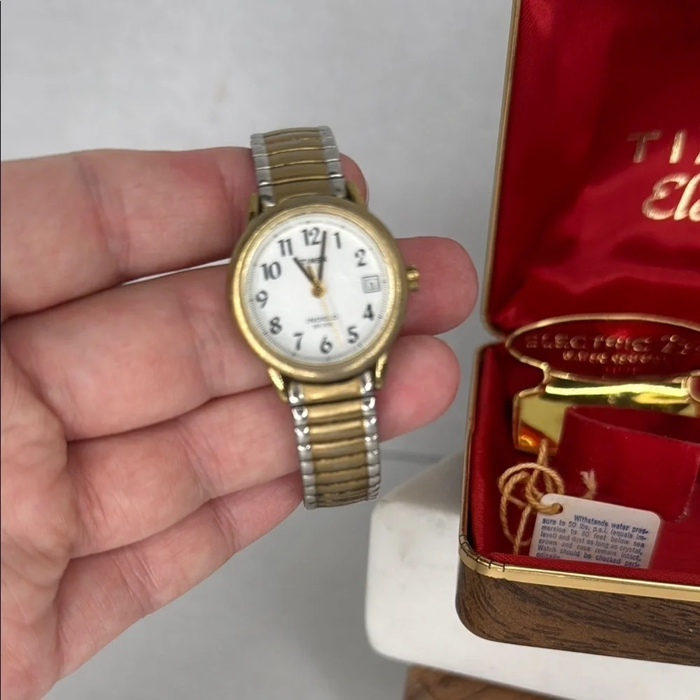 Vintage 1970s Timex Electronic Women's Watch Untested Clean battery In Box LotW1